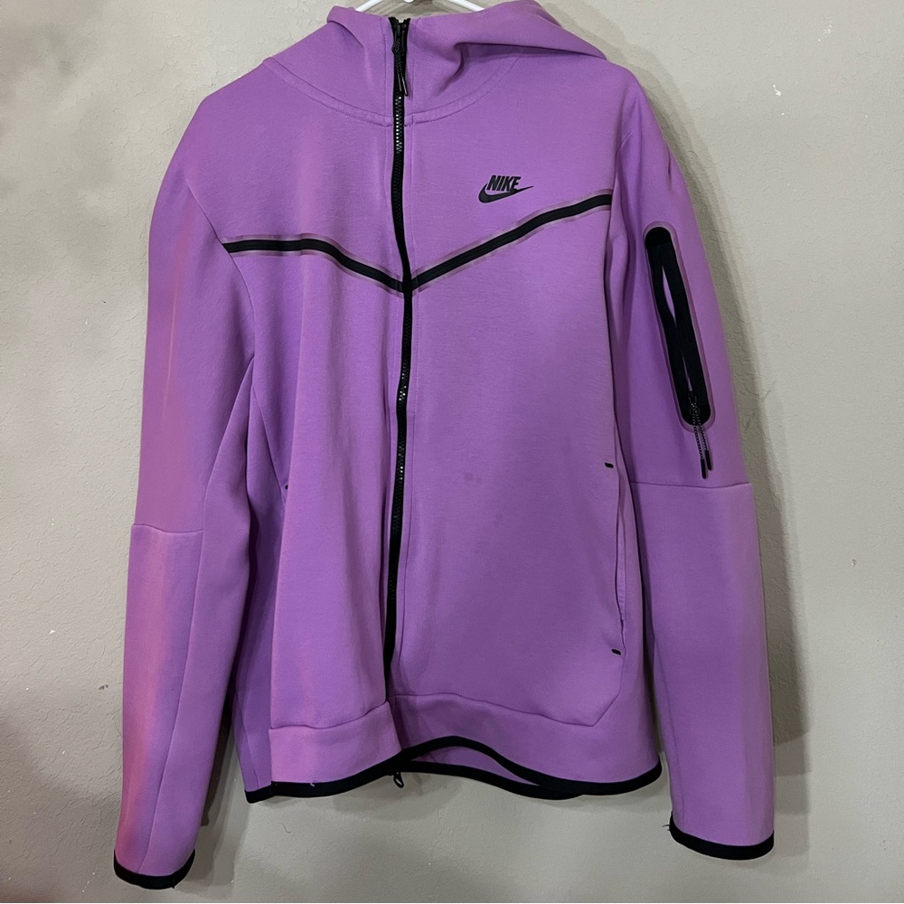 Nike sports wear tech fleece winddrummer